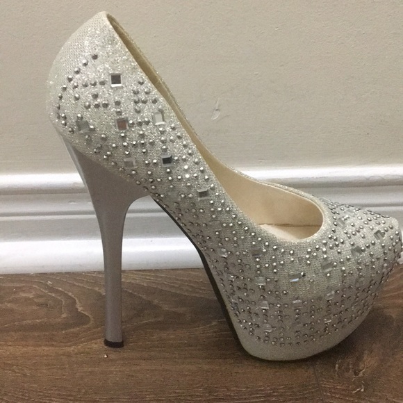 Silver Rhinestone Pumps - Picture 4 of 11